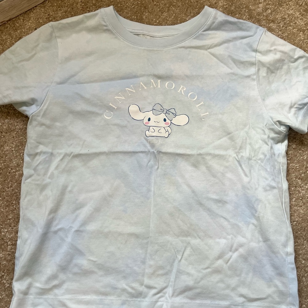 Sanrio Uniqlo Cinamoroll Shirt